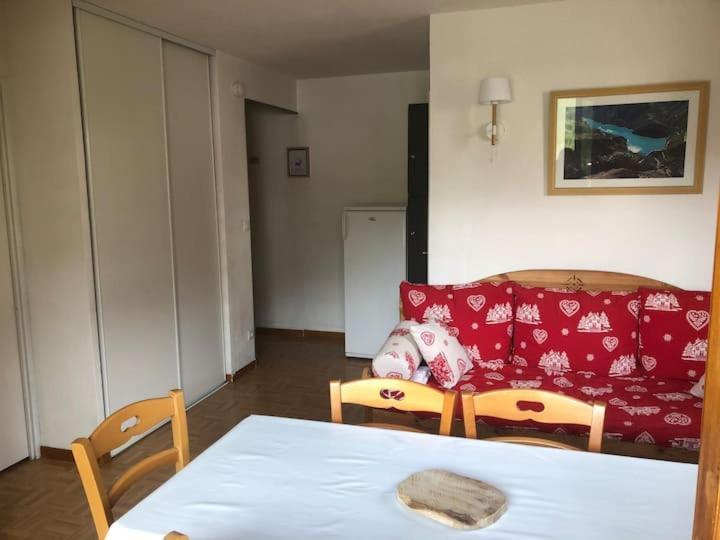 Apartamento Le Pied Des Pistes Puy-Saint-Vincent Exterior foto
