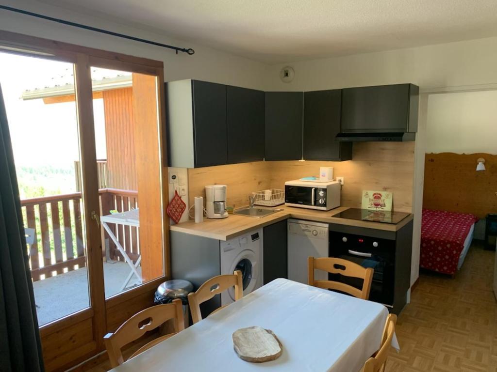 Apartamento Le Pied Des Pistes Puy-Saint-Vincent Exterior foto