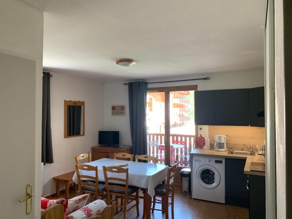 Apartamento Le Pied Des Pistes Puy-Saint-Vincent Exterior foto